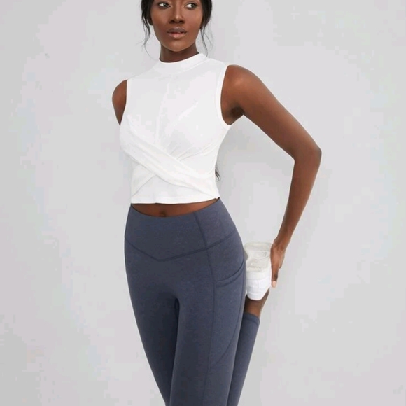 🔥Last One🔥 MOTF Crop Twist Top - Picture 6 of 8